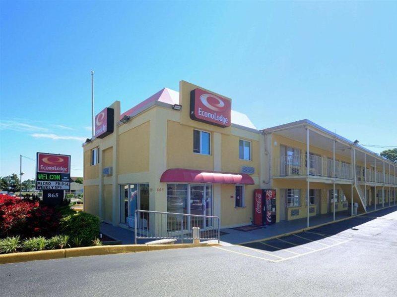 Econo Lodge At Military Circle Norfolk Eksteriør billede