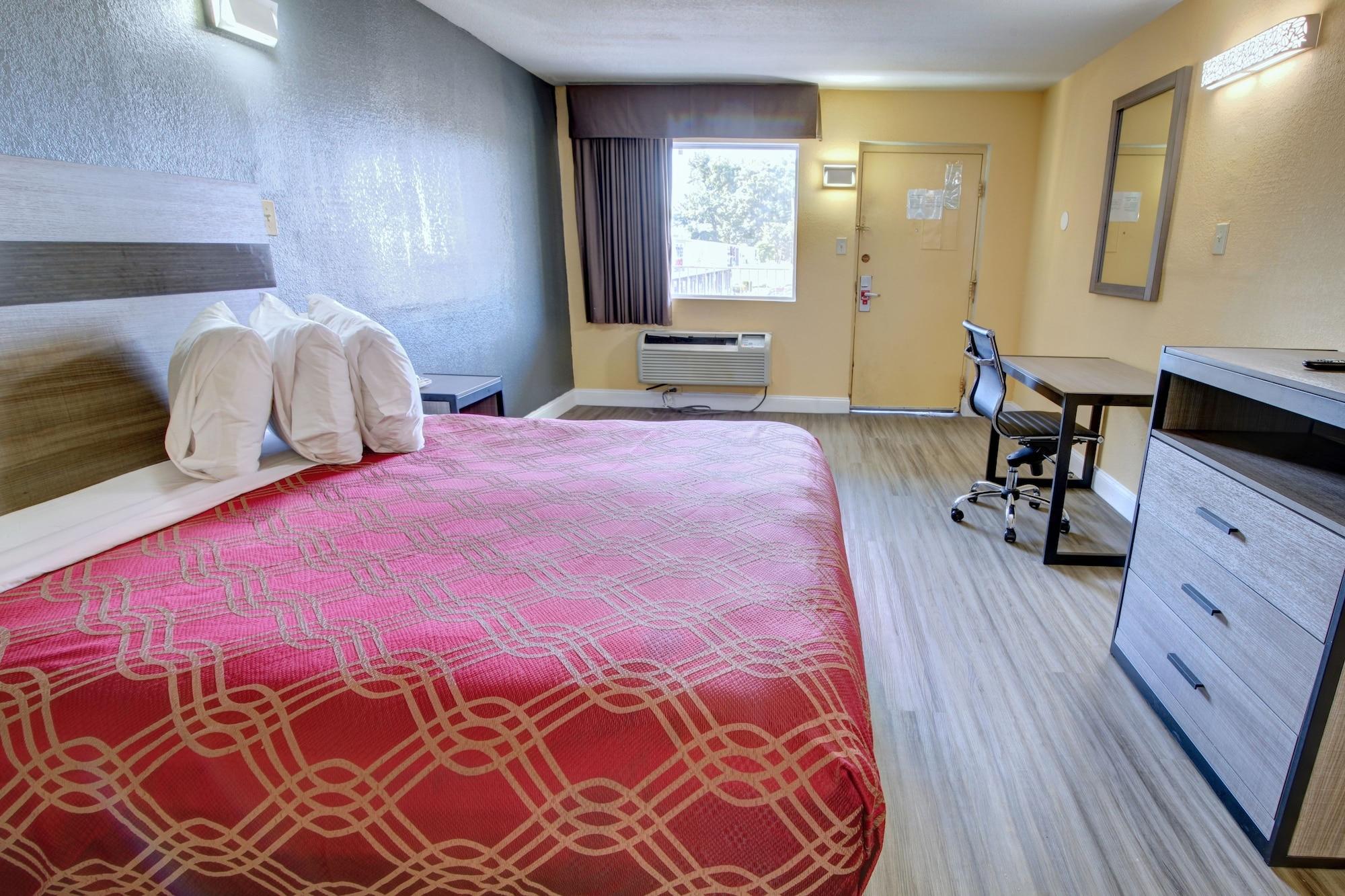Econo Lodge At Military Circle Norfolk Eksteriør billede
