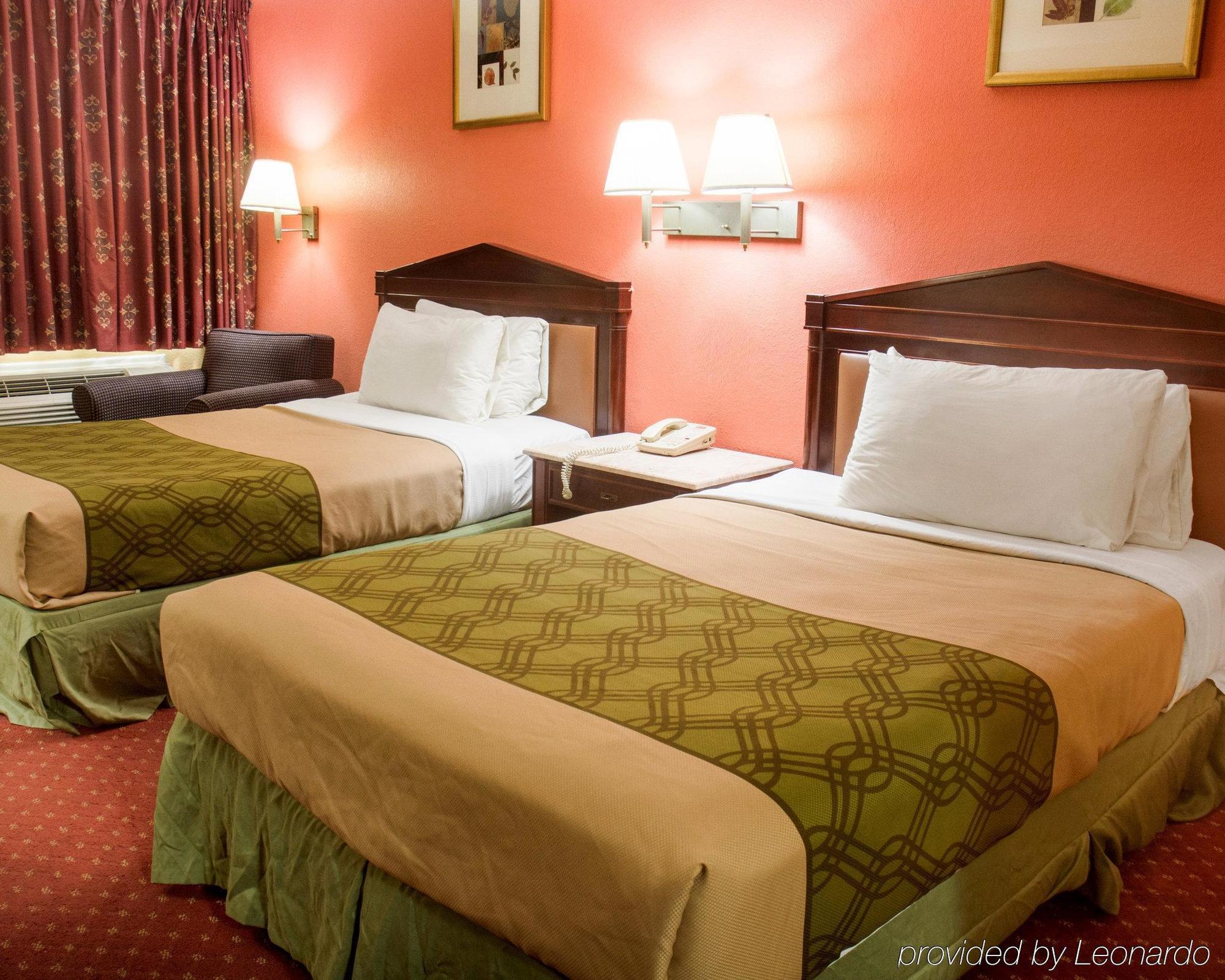 Econo Lodge At Military Circle Norfolk Eksteriør billede
