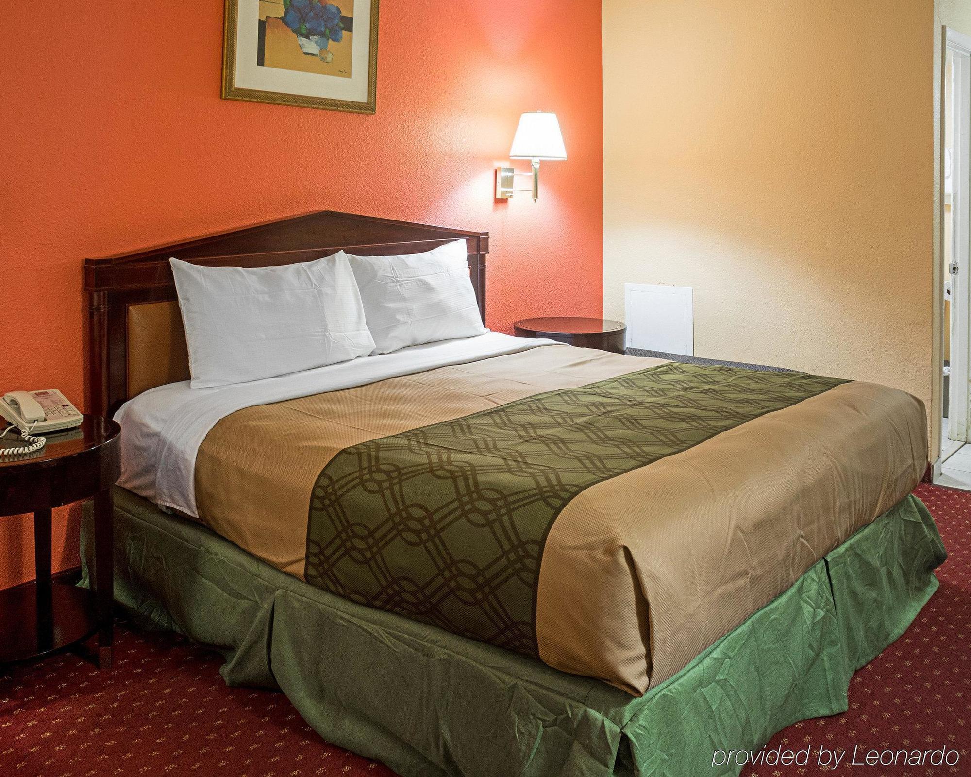 Econo Lodge At Military Circle Norfolk Eksteriør billede