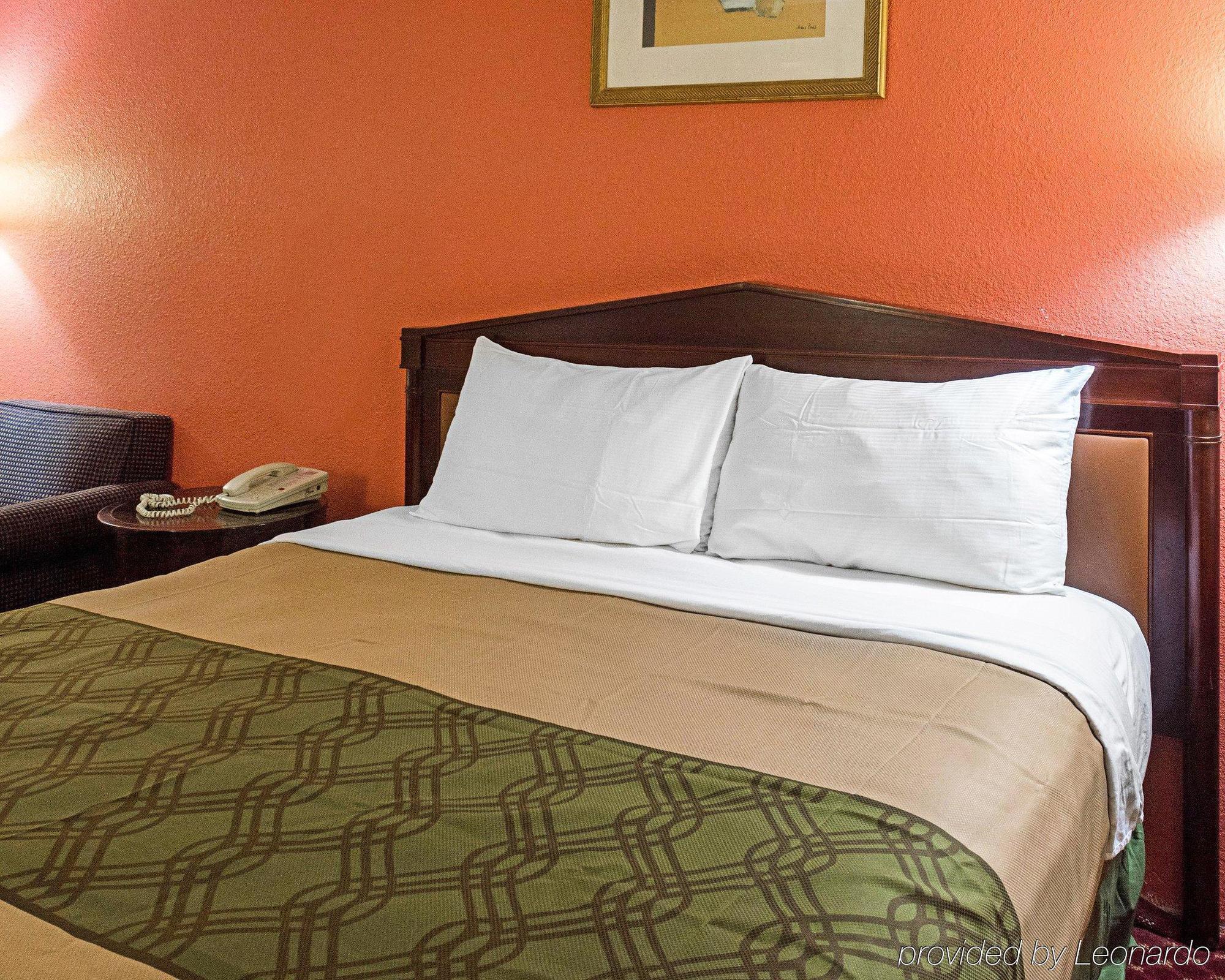 Econo Lodge At Military Circle Norfolk Eksteriør billede