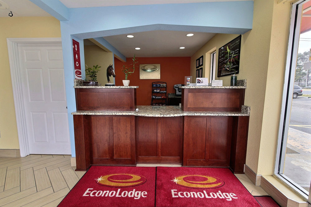 Econo Lodge At Military Circle Norfolk Eksteriør billede