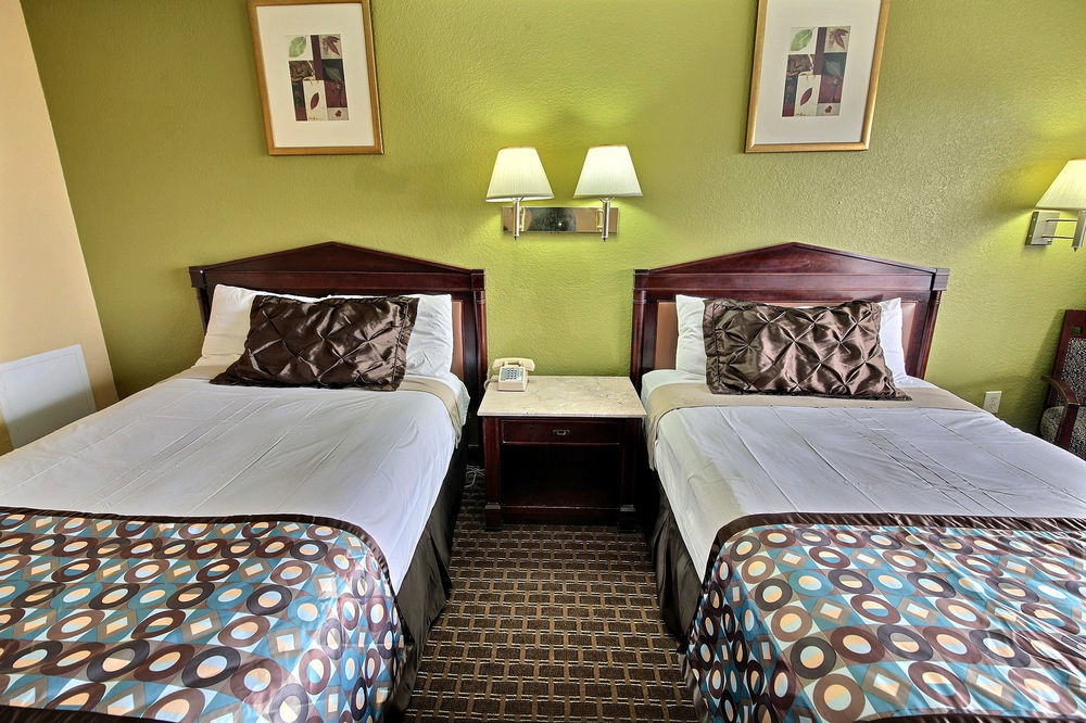 Econo Lodge At Military Circle Norfolk Eksteriør billede